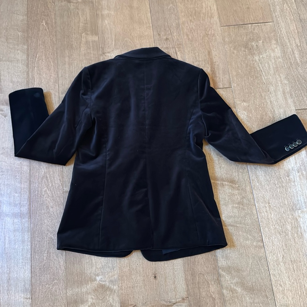 Ann Taylor Classic Black Blazer. Preowned! - Picture 5 of 9